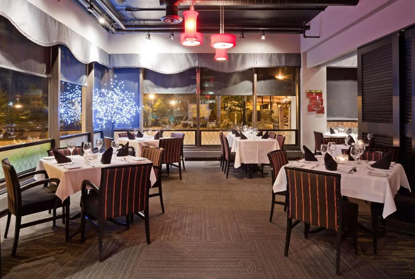 The Hollis Halifax - a DoubleTree Suites by Hilton Restaurant