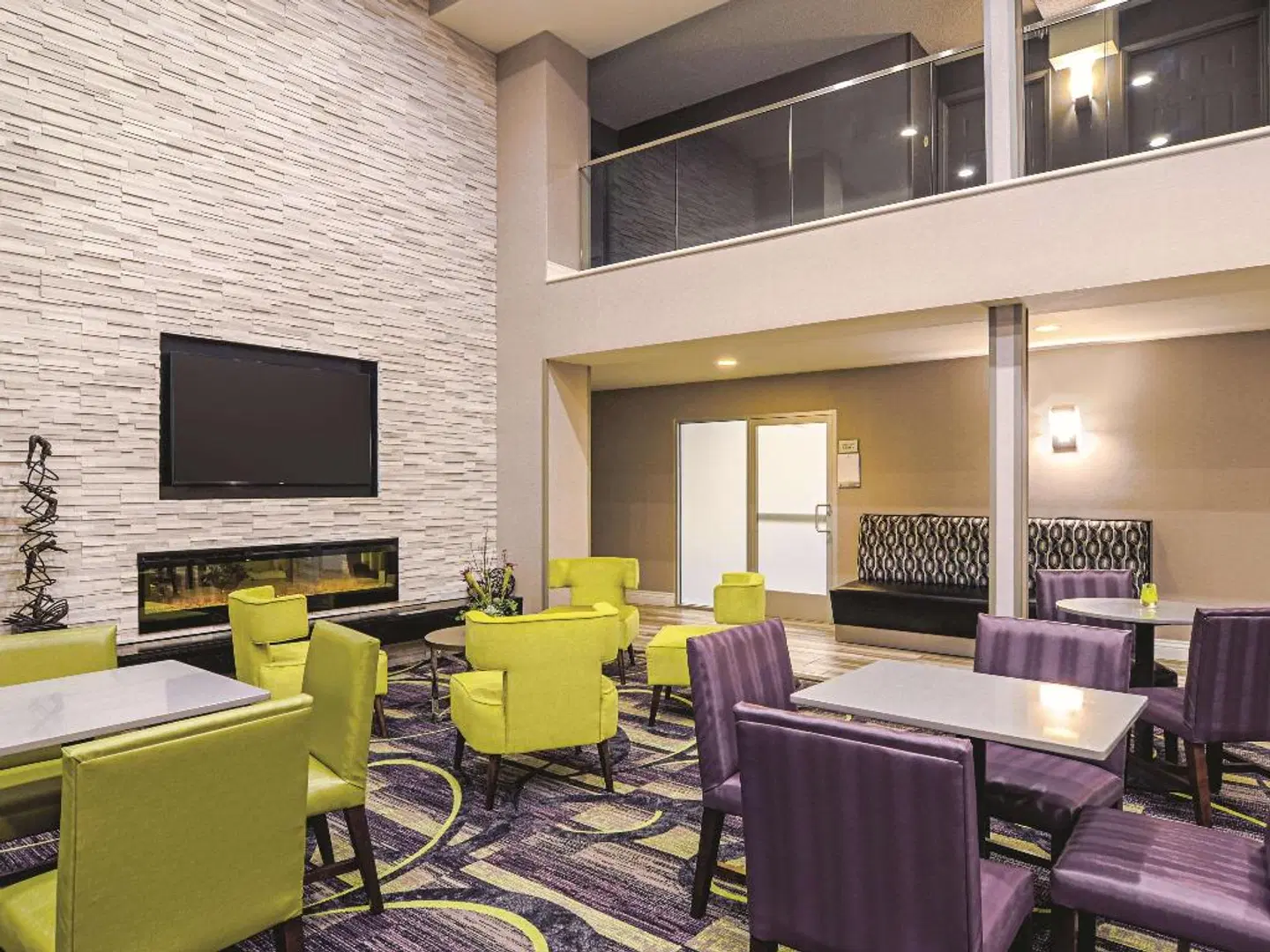 La Quinta Inn & Suites by Wyndham Denver Airport DIA Bar