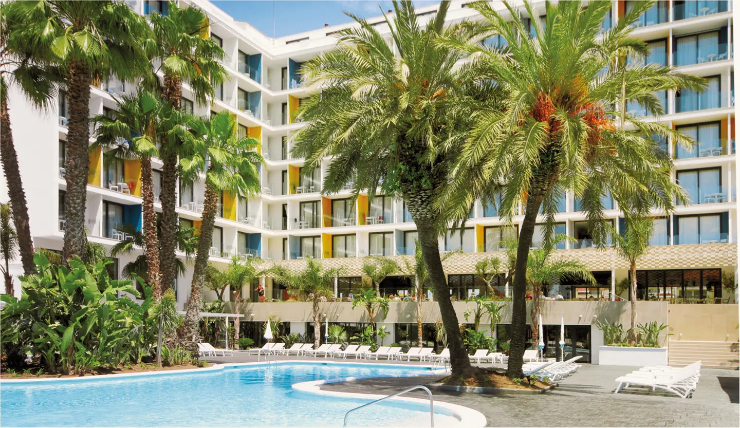 AQUA Hotel Silhouette & Spa EXTERIOR