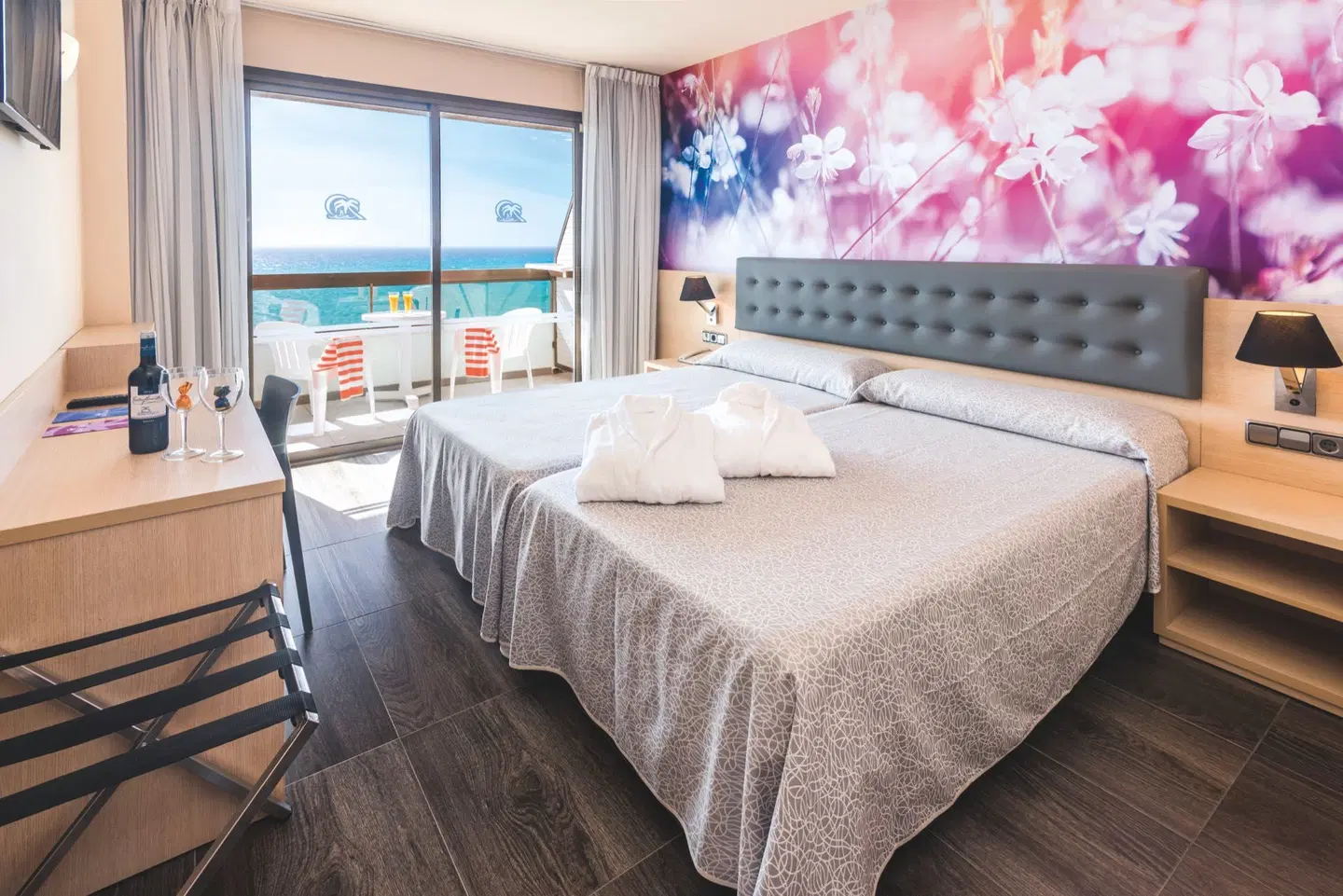 Tropic Park ROOM_EXAMPLE