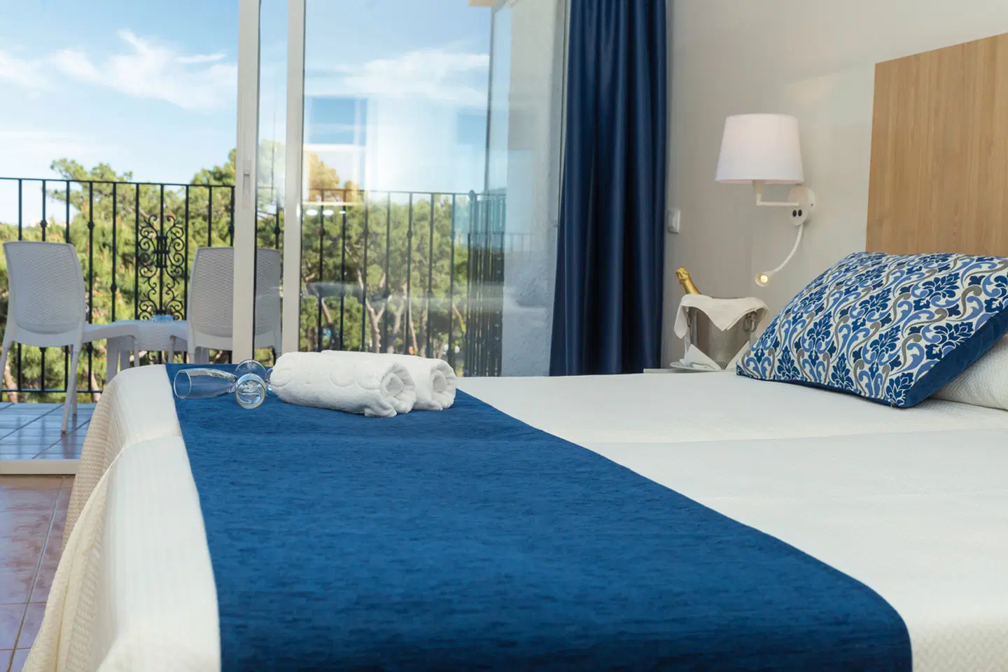 AluaSun Marbella Park ROOM_EXAMPLE