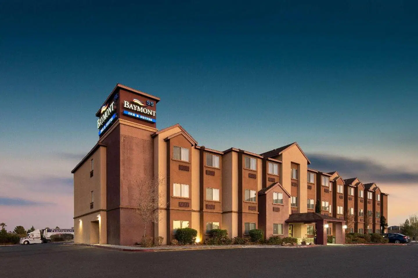 Baymont by Wyndham Las Vegas South Strip EXTERIOR