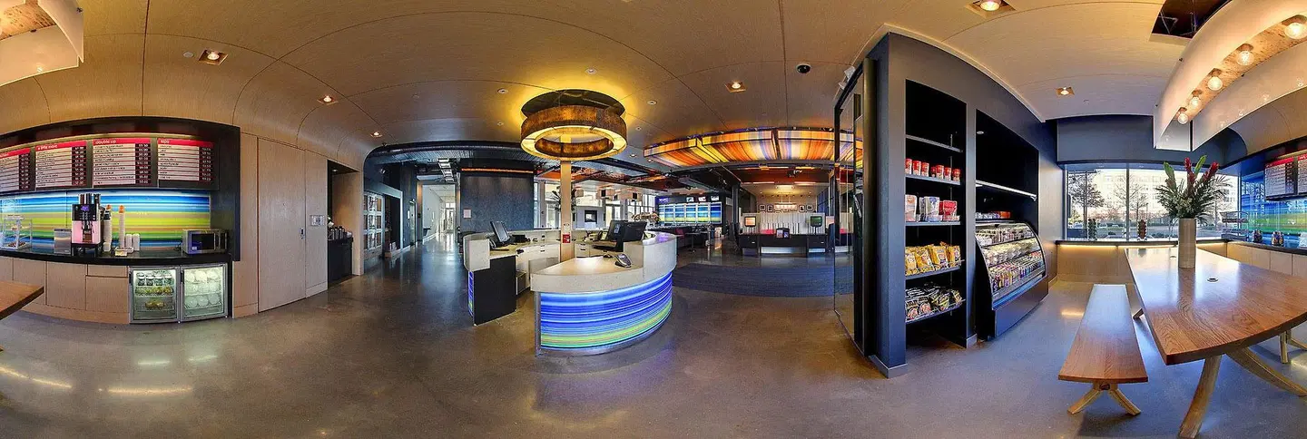 Aloft Philadelphia Airport Bar