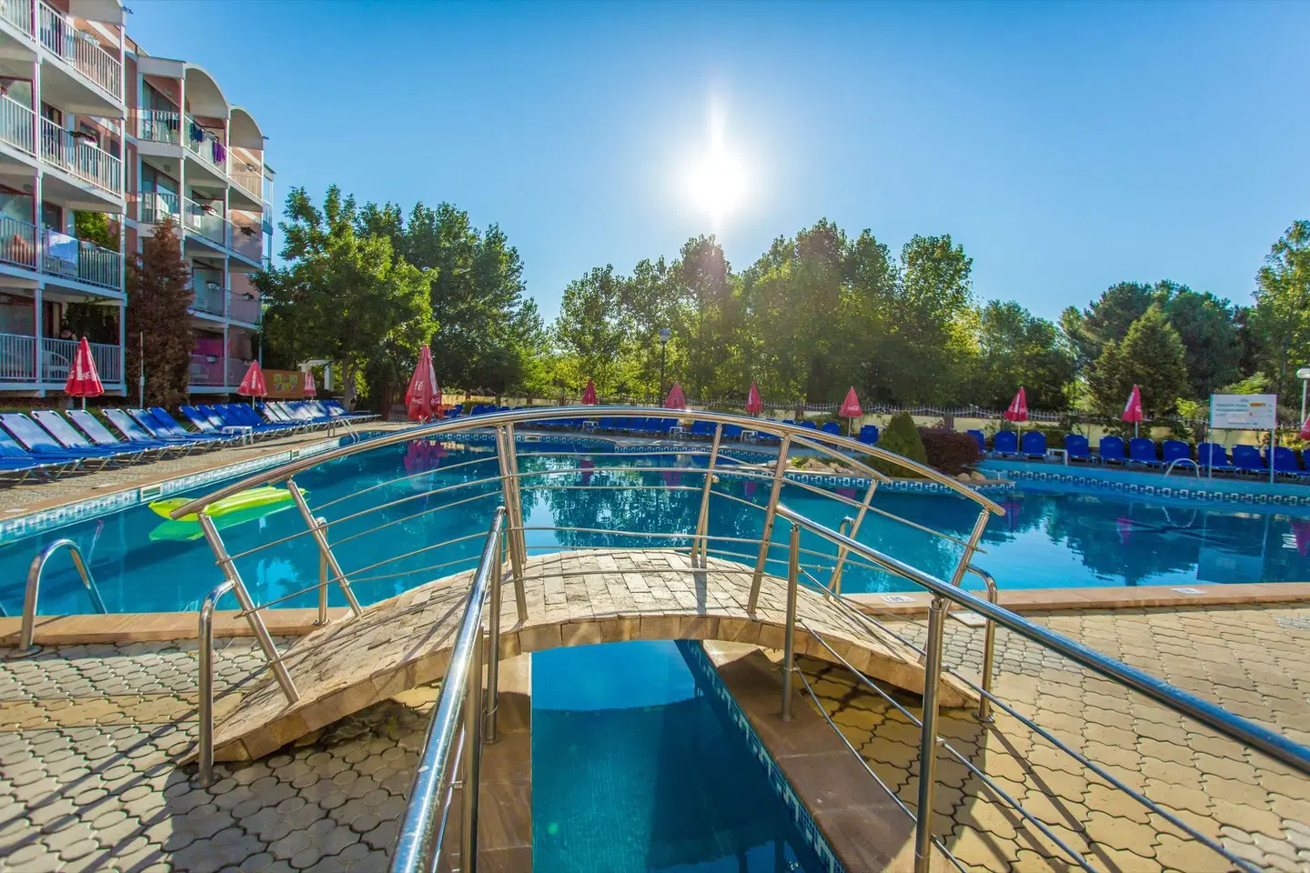 Longosa OUTDOOR_POOL