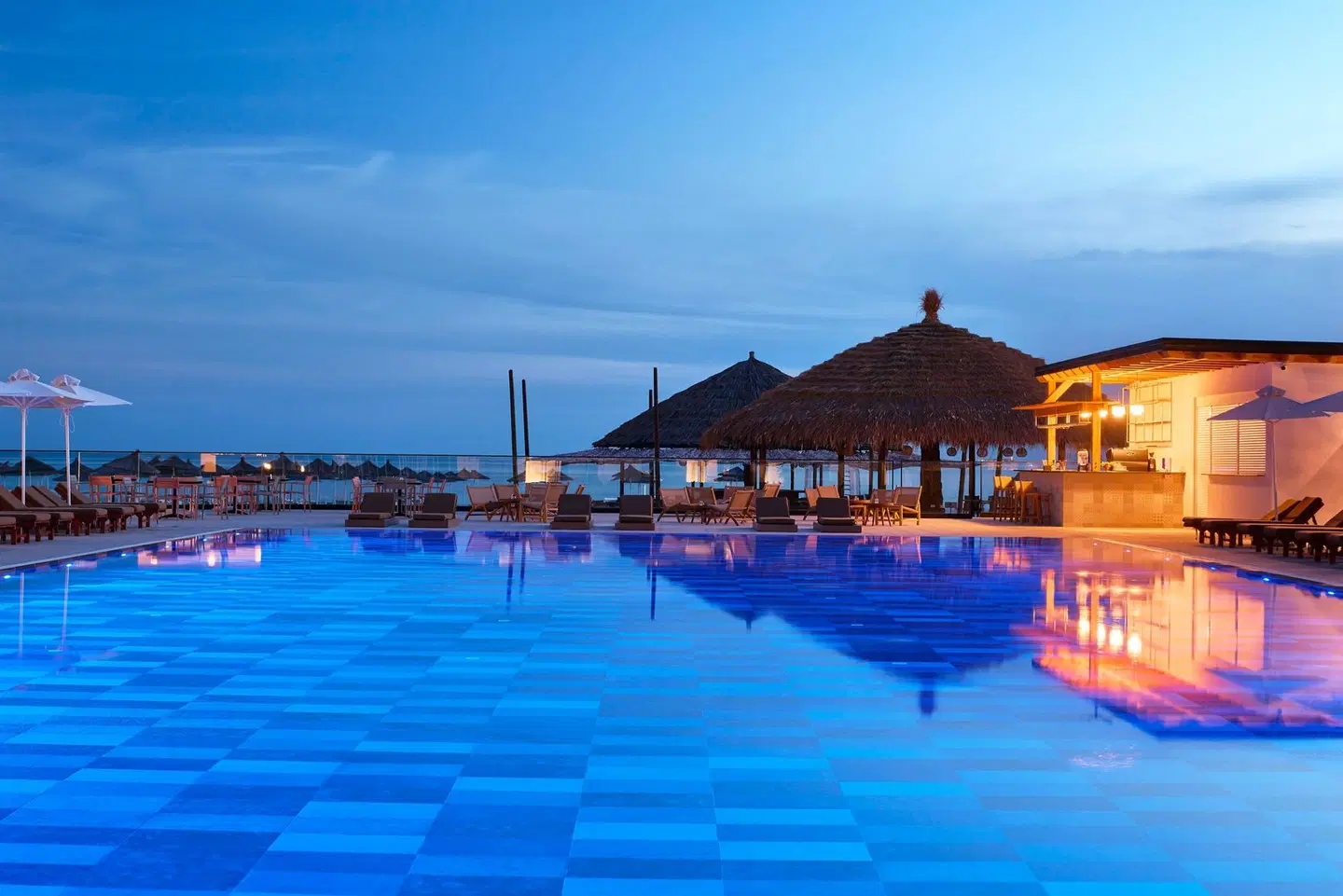 Sol Tropikal Durres OUTDOOR_POOL