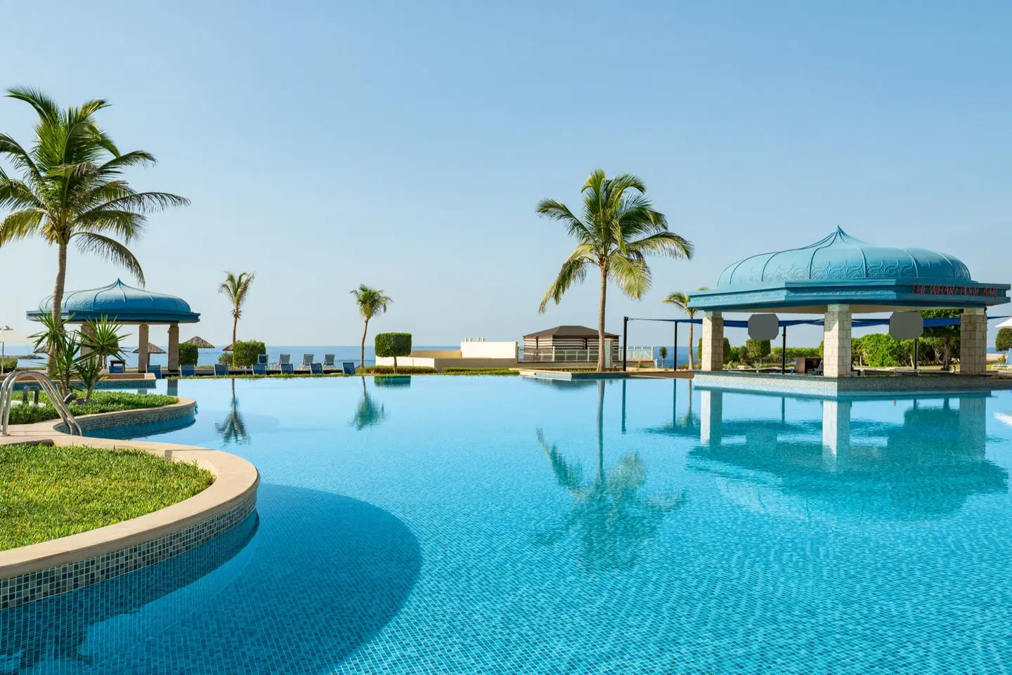 Wyndham Garden Salalah OUTDOOR_POOL