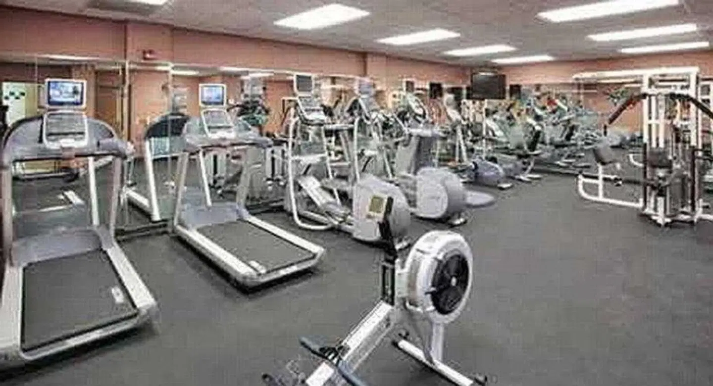 Wyndham Indianapolis West SPORTS_AND_LEISURE