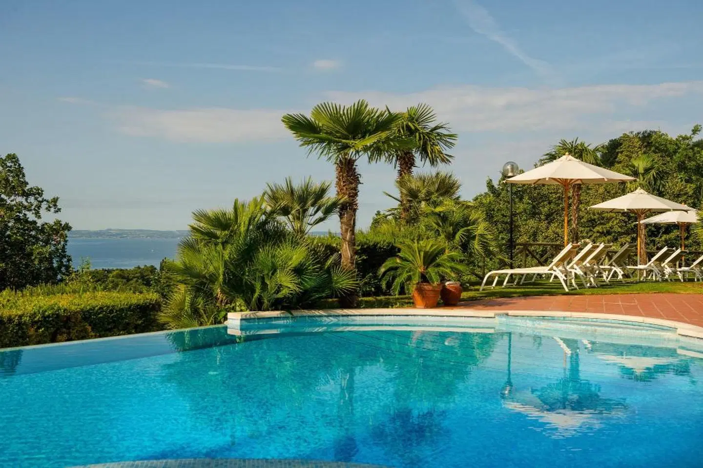 Madrigale Panoramic Lifestyle & Soulful Hotel OUTDOOR_POOL