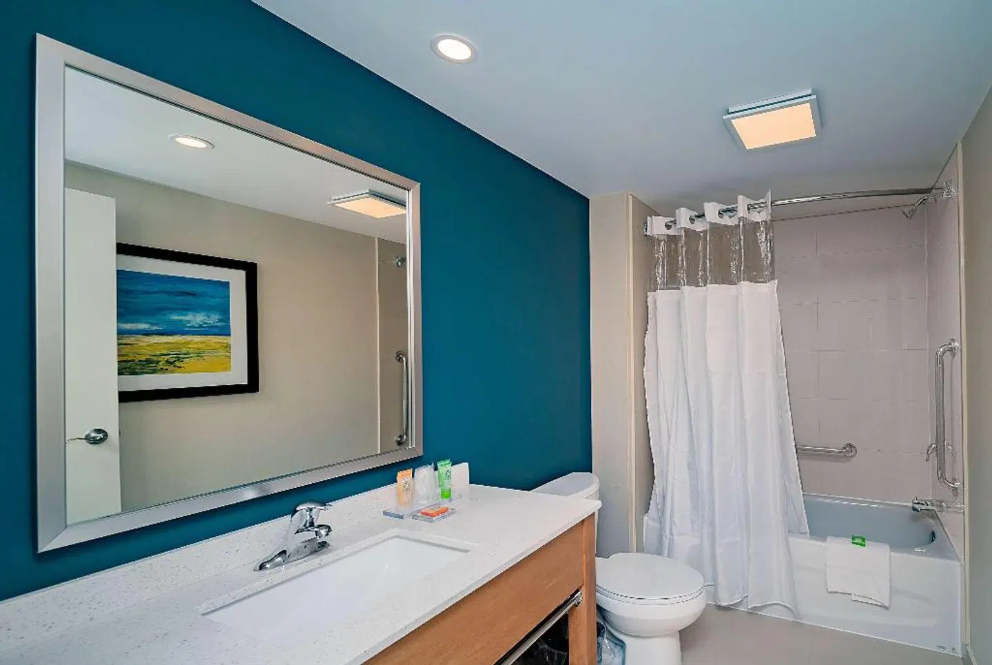 Wyndham Garden Niagara Falls Fallsview Badezimmer