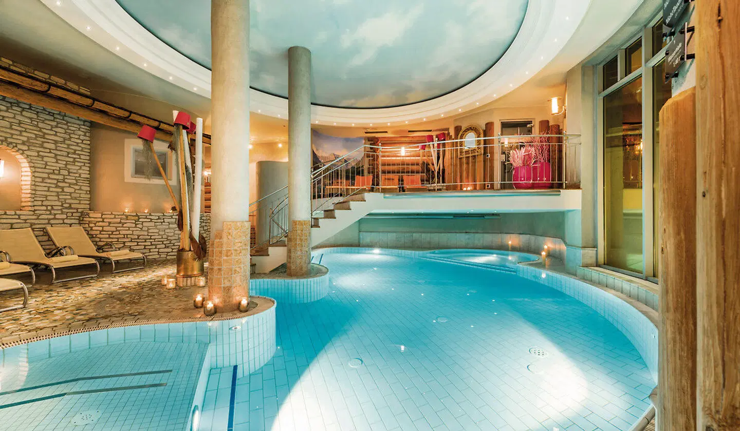 Eva Village Hallenbad