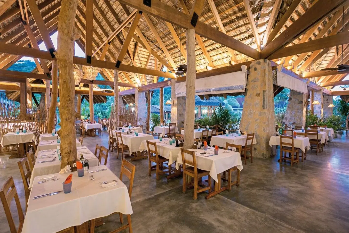 Les Lauriers Eco Hotel & Restaurant Restaurant
