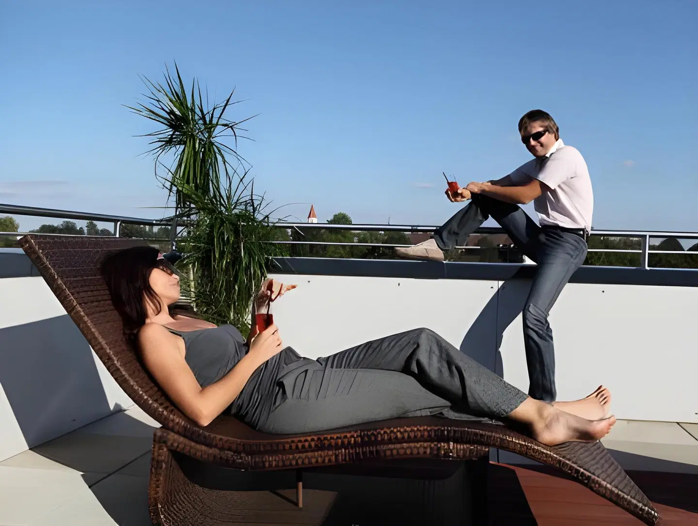 Colora SPORTS_AND_LEISURE