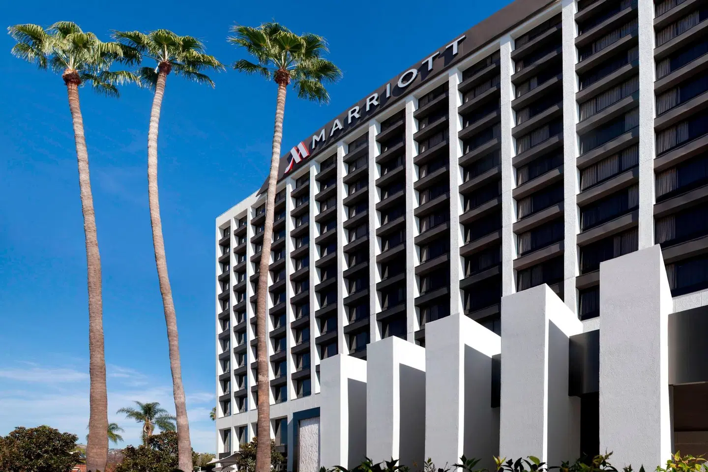 Beverly Hills Marriott EXTERIOR
