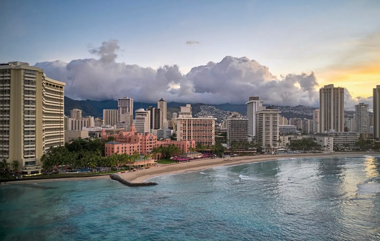 The Royal Hawaiian, a Luxury Collection Resort OUTDOOR_POOL