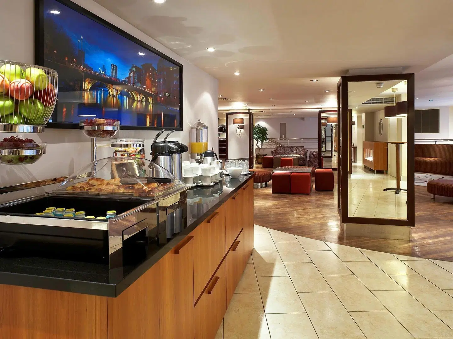 Mercure Bristol Brigstow Hotel Bar