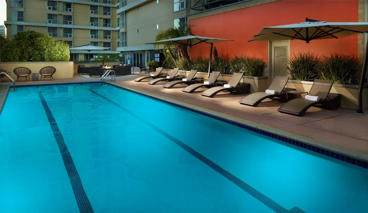 Omni Los Angeles Hotel at California Plaza OUTDOOR_POOL