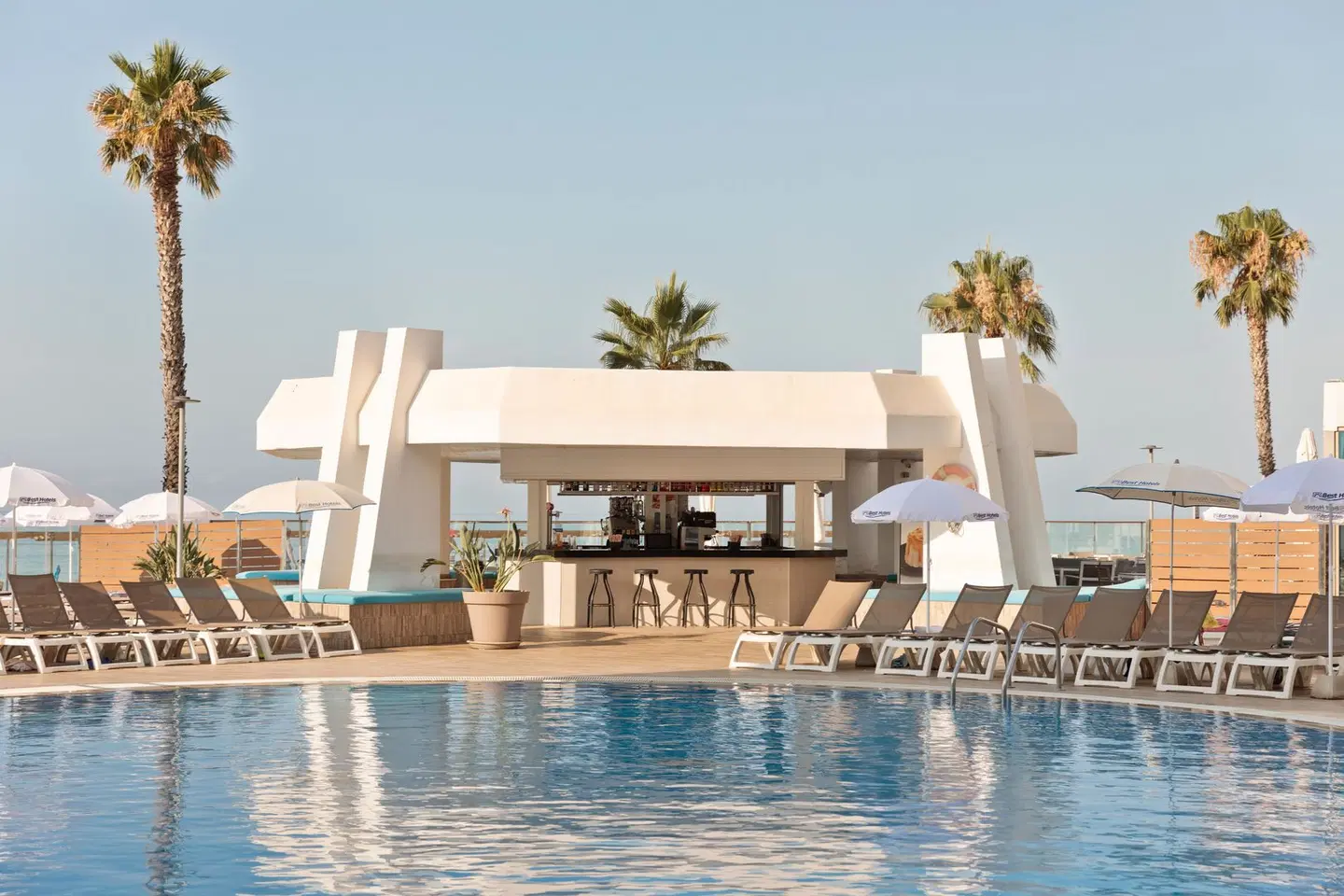 Best Marítim OUTDOOR_POOL