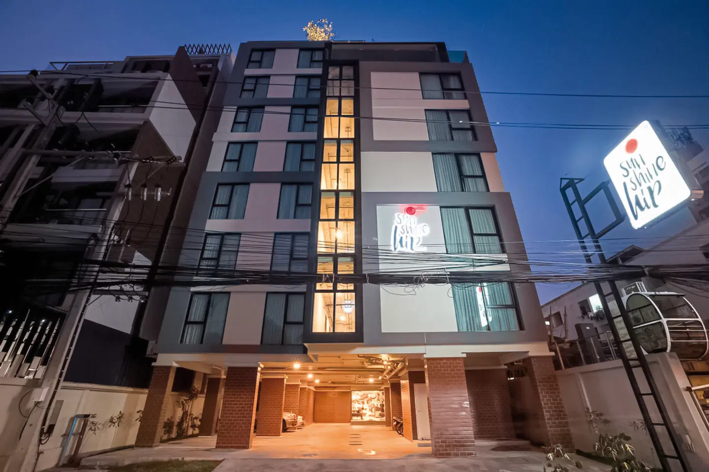 Sunshine Hip Hotel EXTERIOR