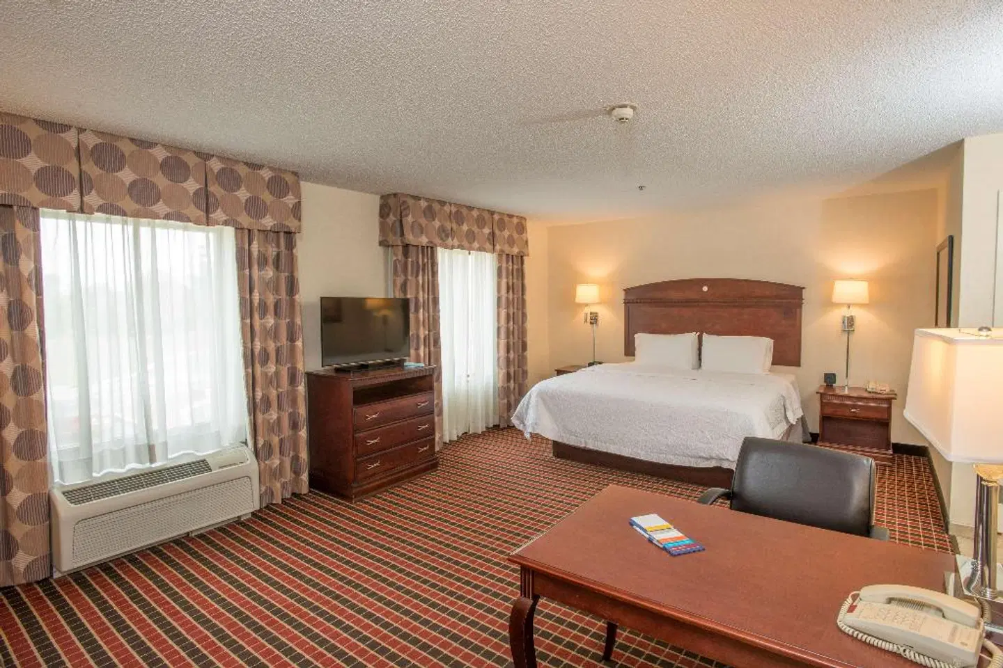 Hampton Inn & Suites Dayton-Airport ROOM_EXAMPLE
