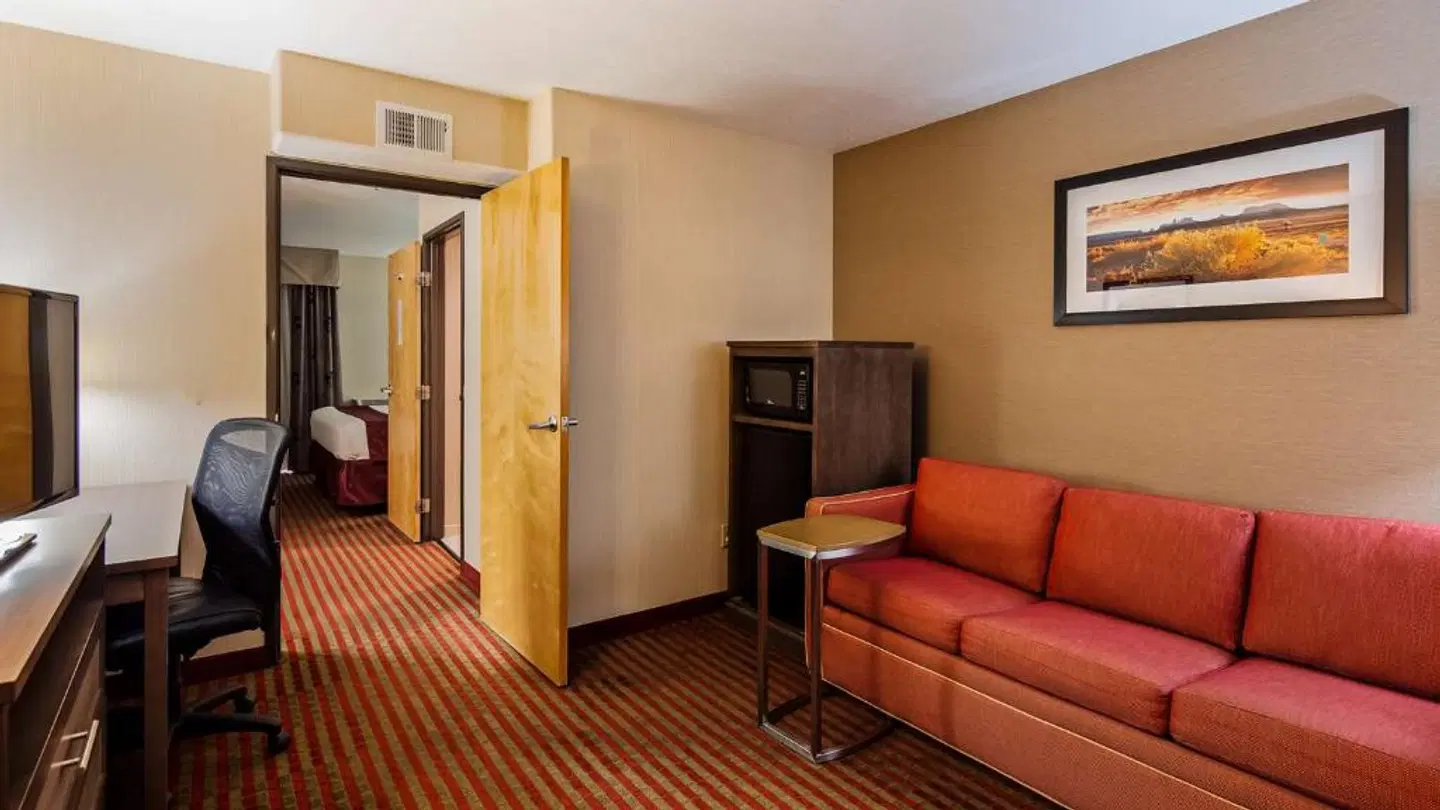 Best Western Plus Executive Suites Albuquerque ROOM_EXAMPLE