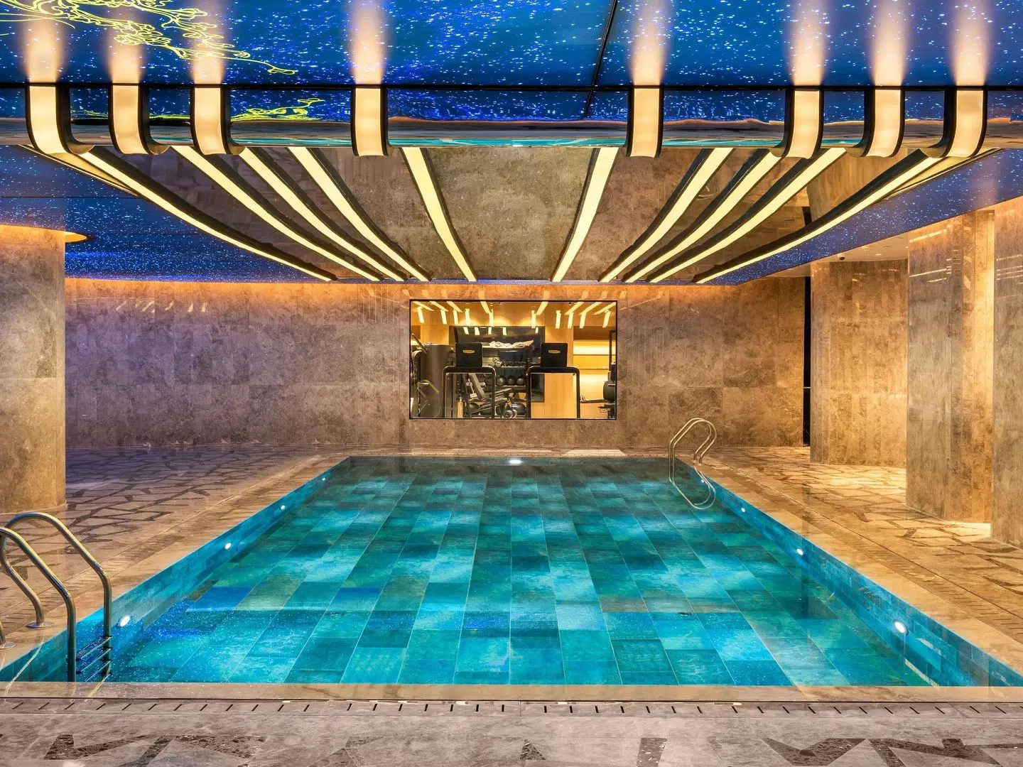 Mövenpick Hotel Istanbul Marmara Sea Hallenbad