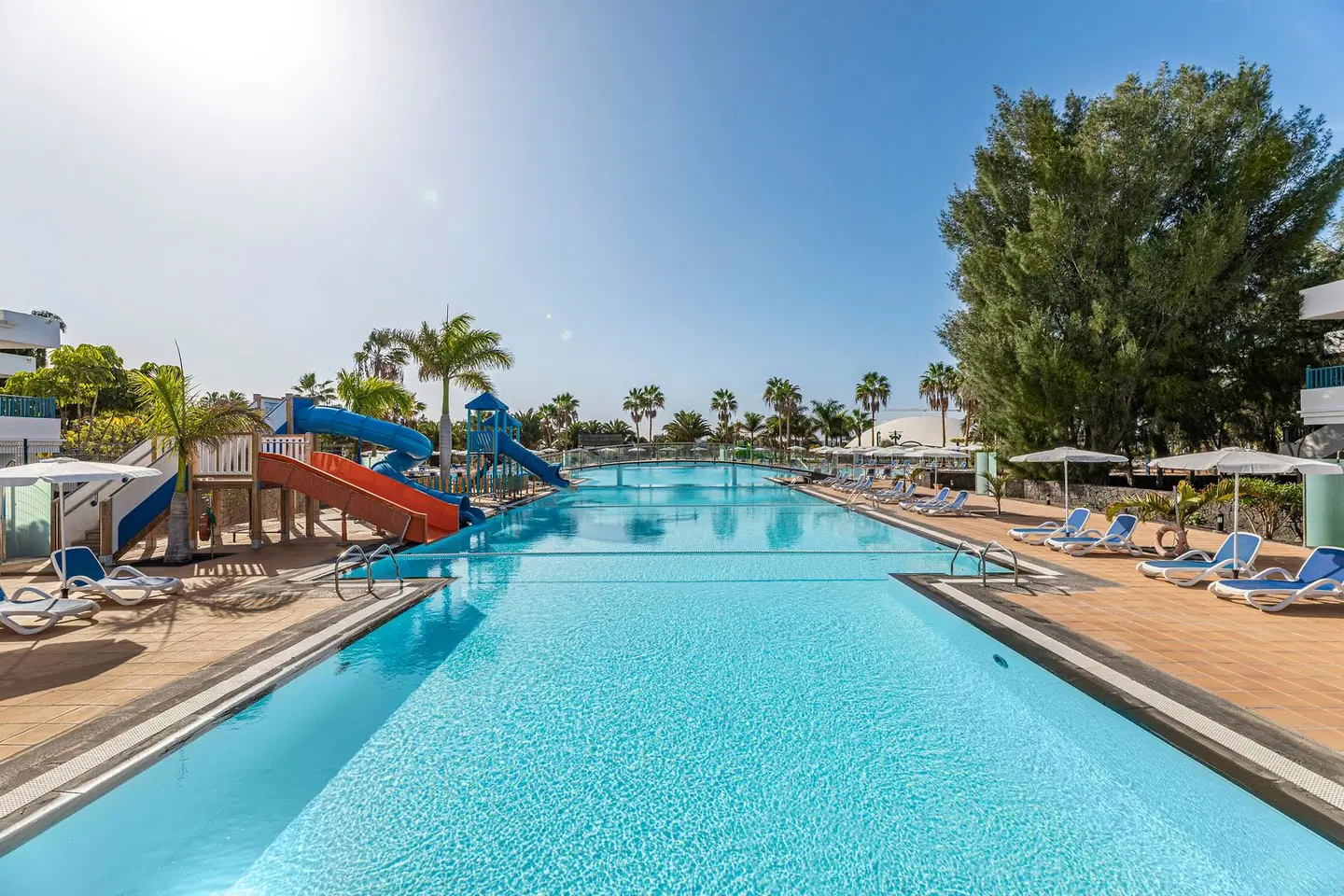 THB Tropical Island OUTDOOR_POOL