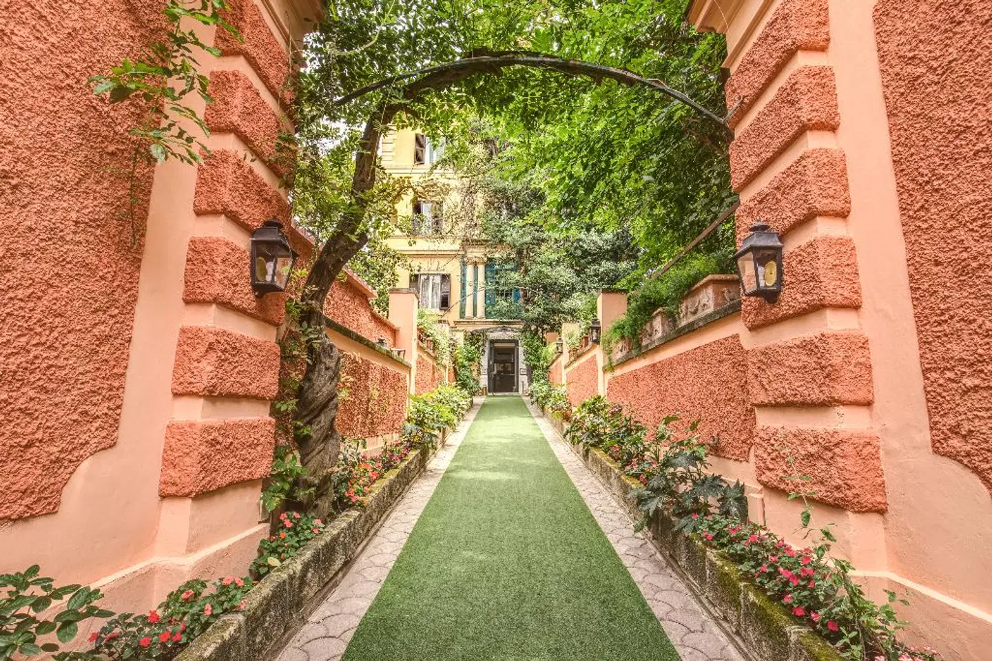 Rome Garden Hotel EXTERIOR