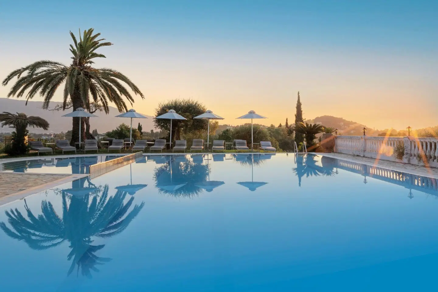 Paradise Hotel Corfu OUTDOOR_POOL