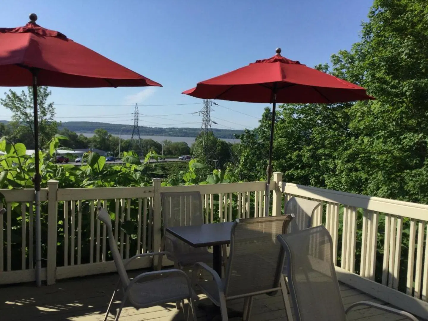 Auberge La Camarine Terrasse