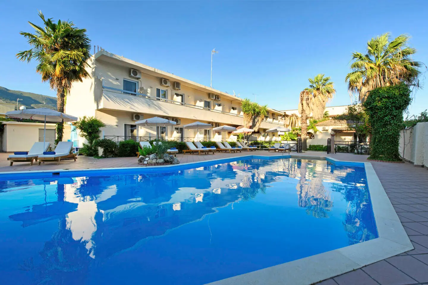 Ipsos Di Mare Hotel OUTDOOR_POOL