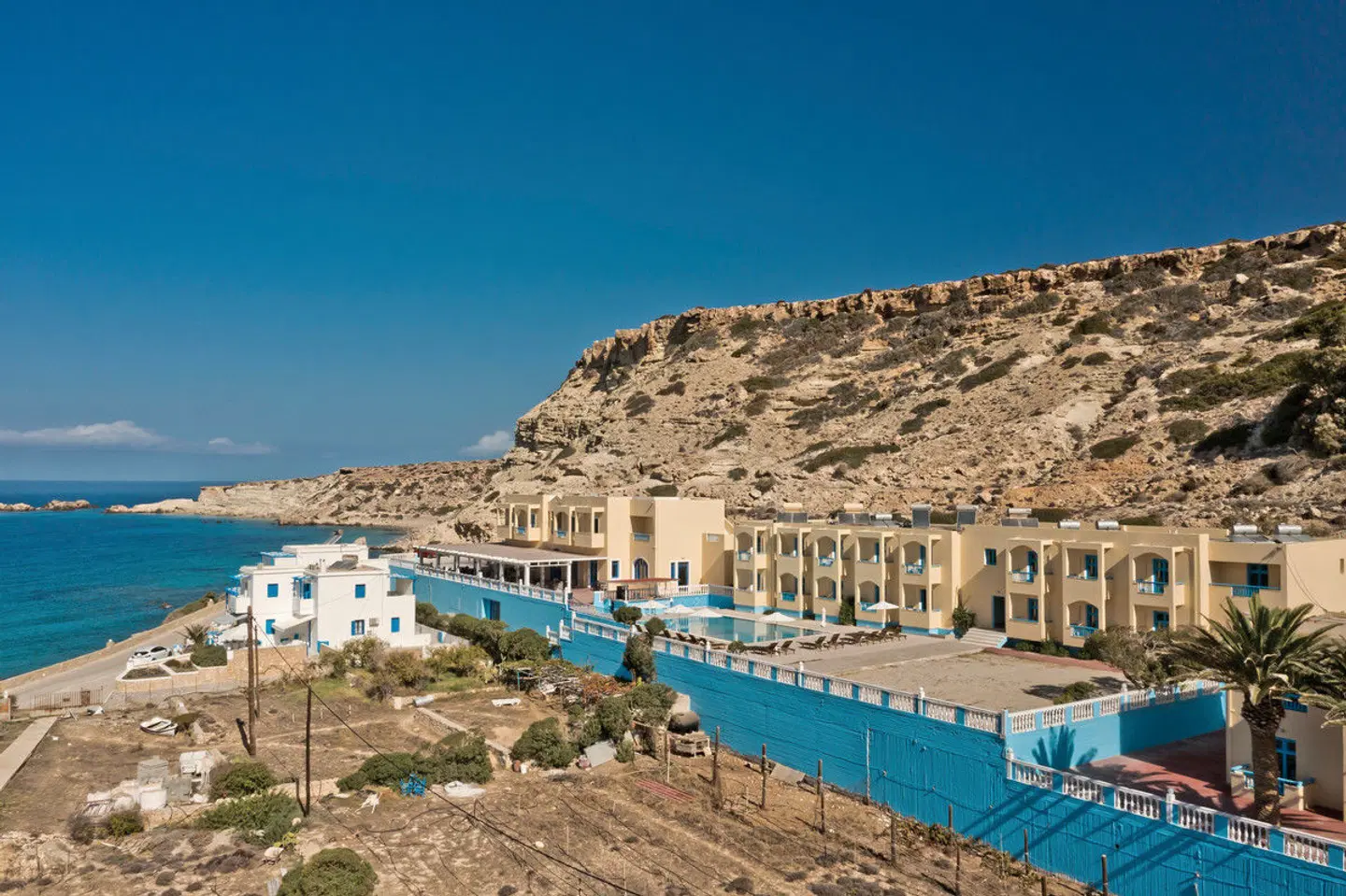 Sarris Hotel LANDSCAPE