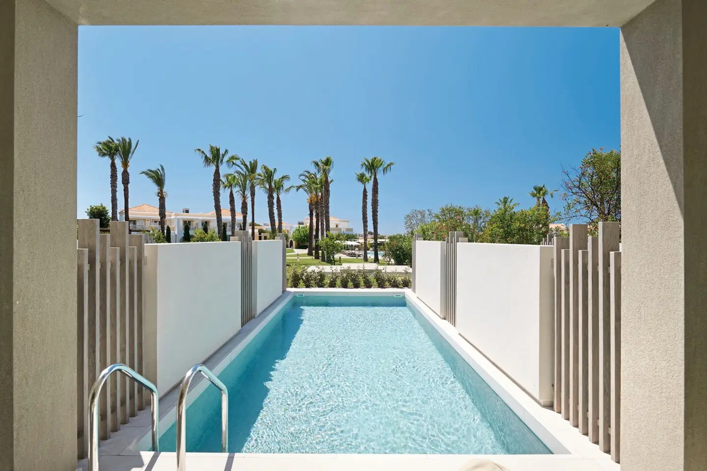 Neptune Luxury Resort OUTDOOR_POOL