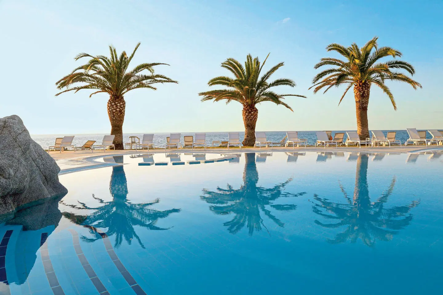 Cala di Volpe OUTDOOR_POOL