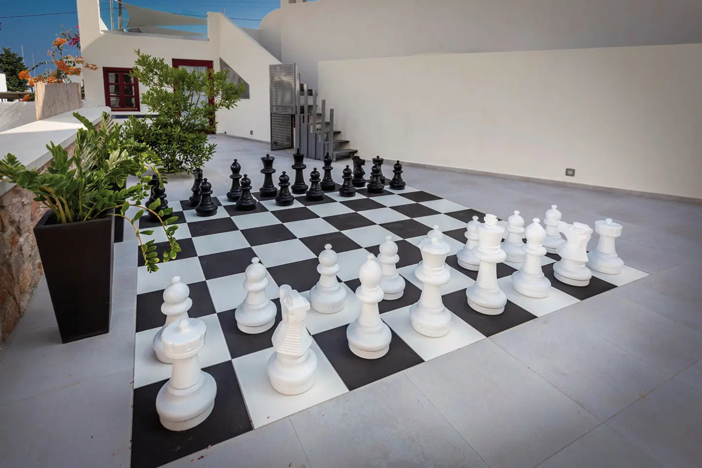 MAR n MAR Crown Hotel and Suites Restaurant