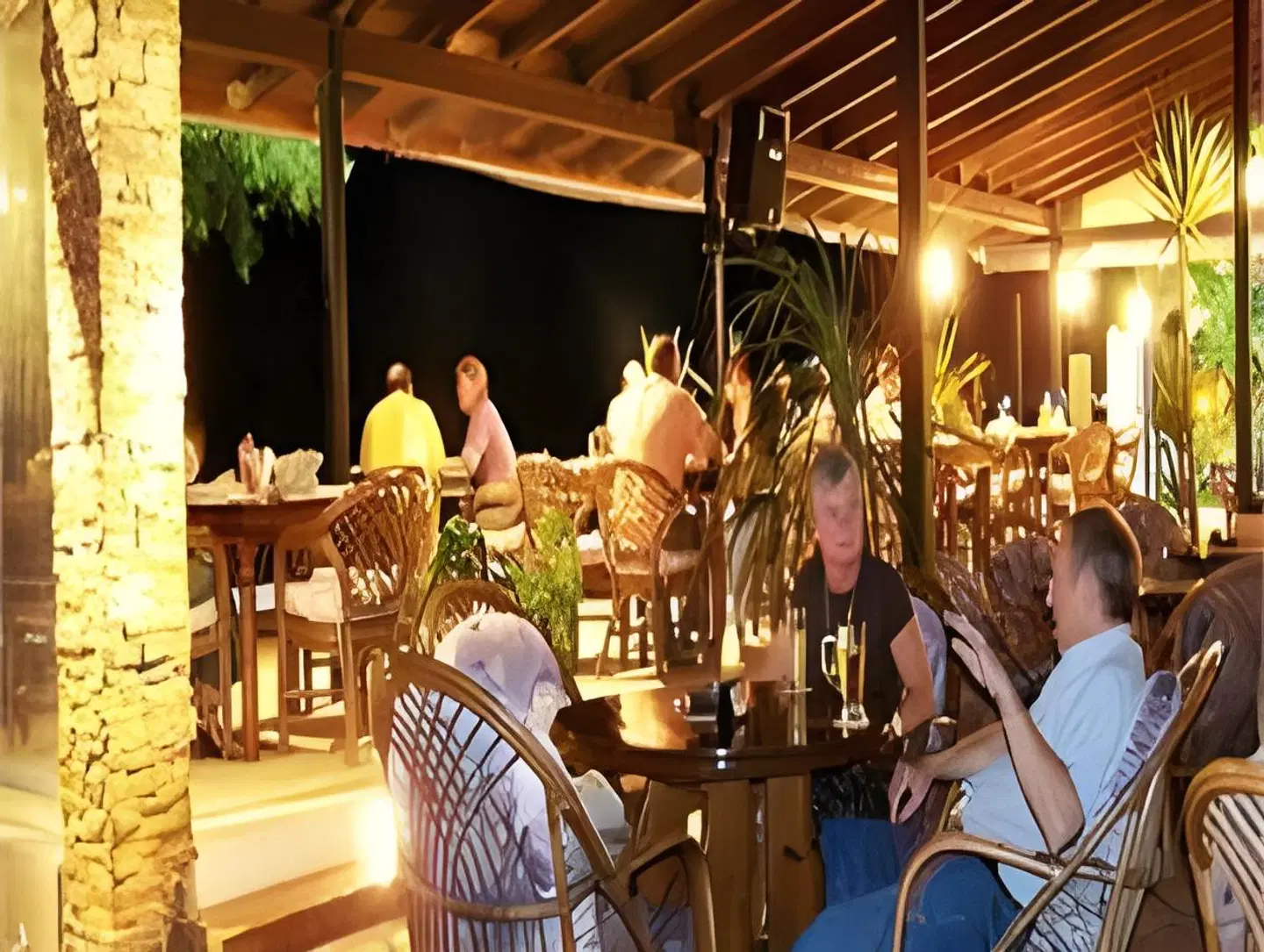 Ninos On The Beach Hotel Restaurant