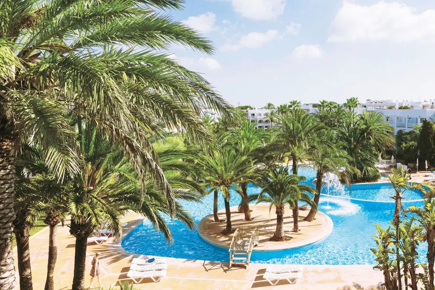 Calimera Fido Gardens OUTDOOR_POOL