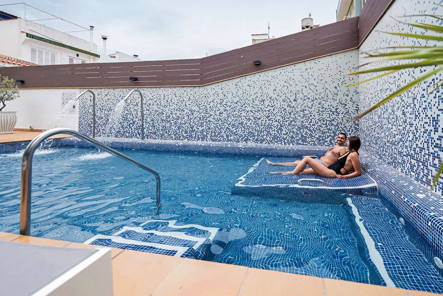 Neptuno & Spa OUTDOOR_POOL