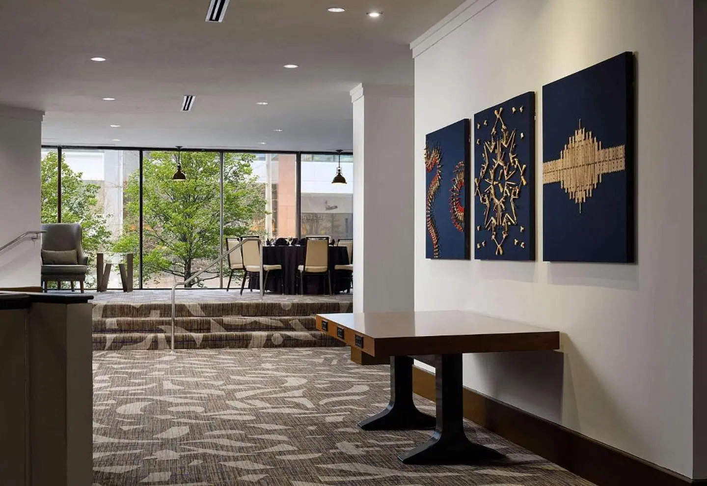 DoubleTree by Hilton Downtown Nashville LOUNGE_LOBBY