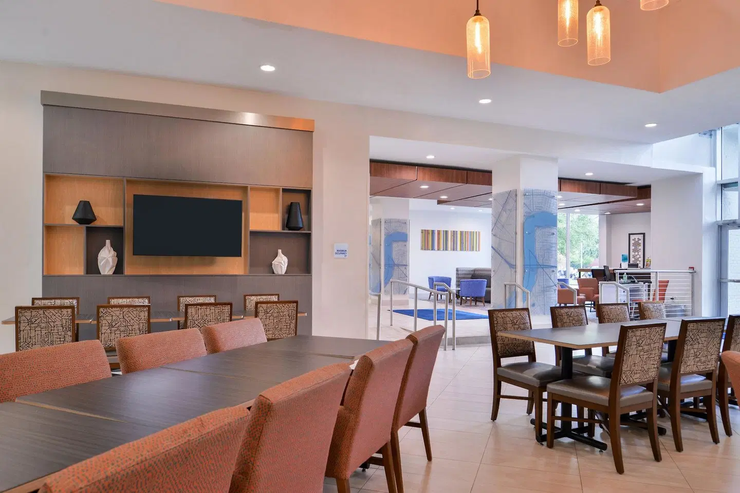 Holiday Inn Express New Orleans - St Charles by IHG Bar