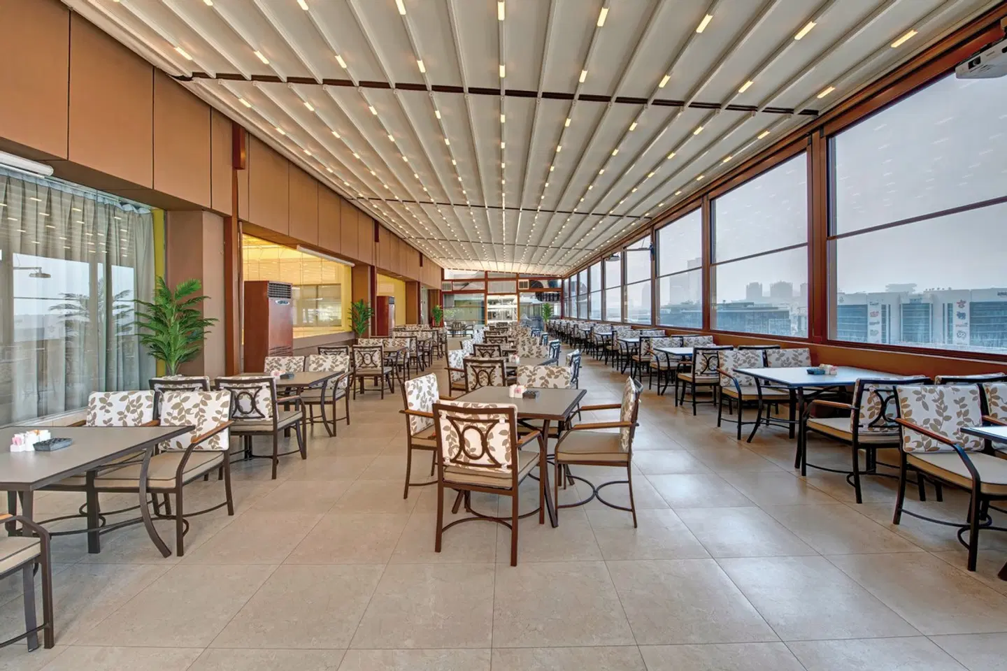 Two Seasons Hotel & Apartments Restaurant