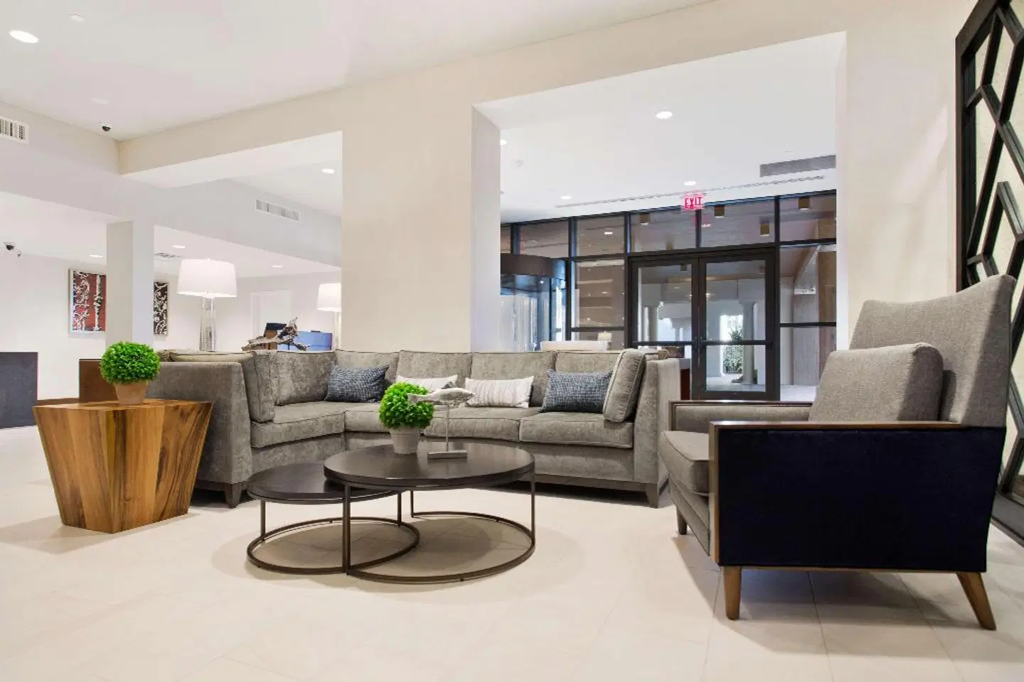 DoubleTree by Hilton New Orleans LOUNGE_LOBBY