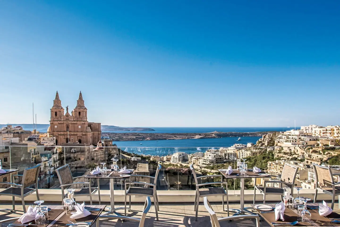 Maritim Antonine Hotel & Spa Terrasse