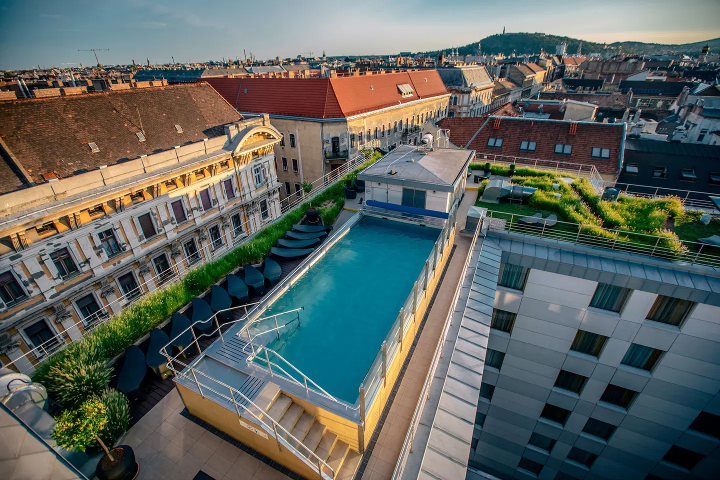 Continental Hotel Budapest OUTDOOR_POOL