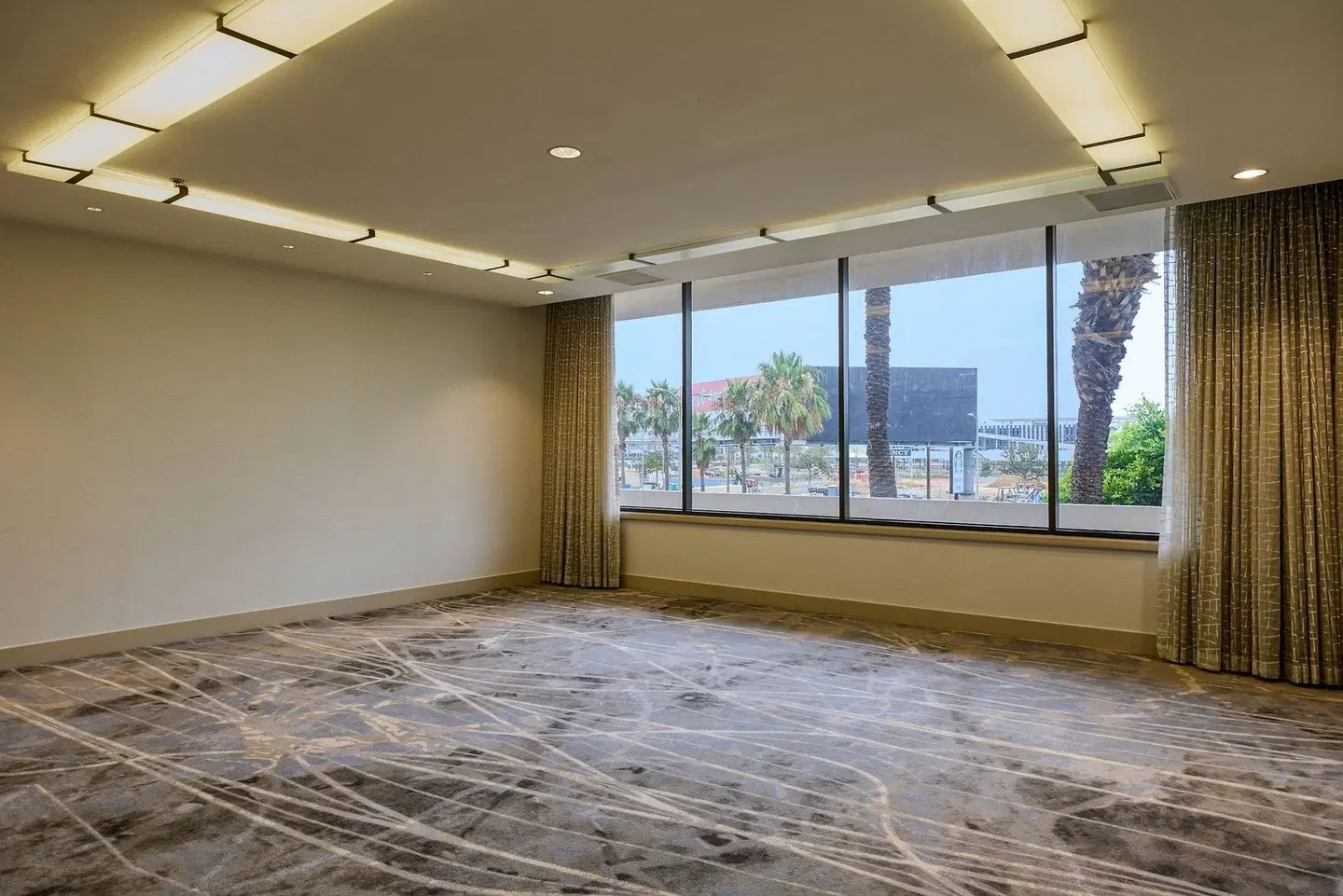 The Westin Los Angeles Airport ROOM_EXAMPLE