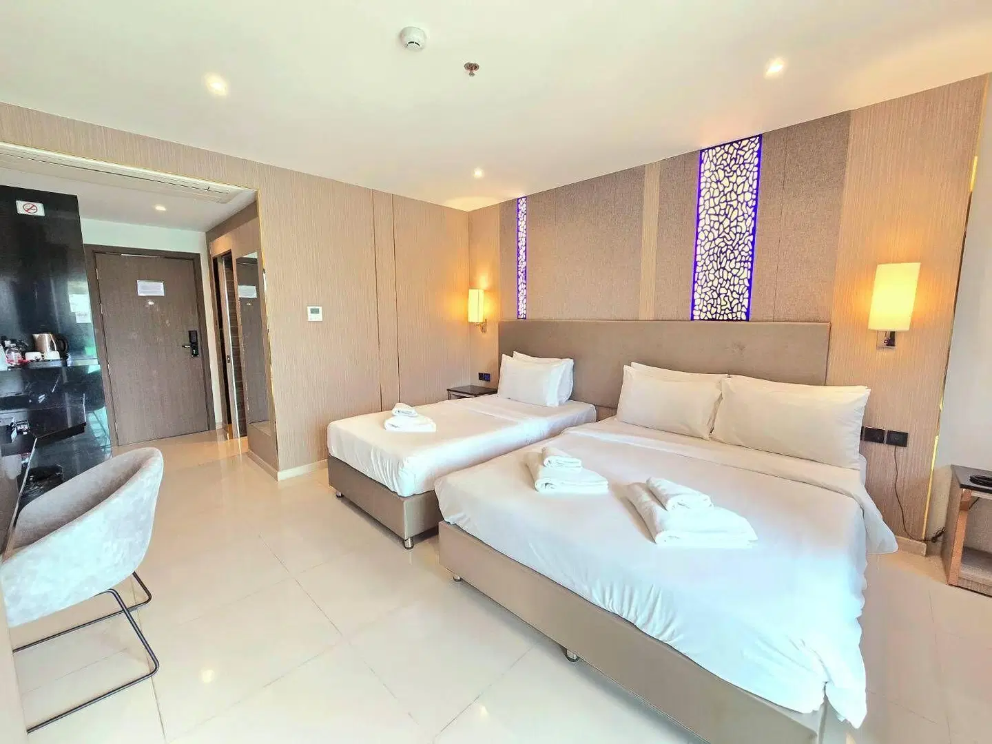 The TJ Hotel ROOM_EXAMPLE