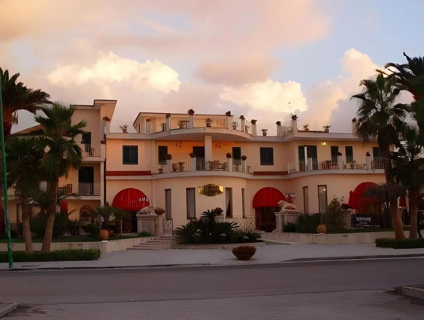 Leonessa EXTERIOR