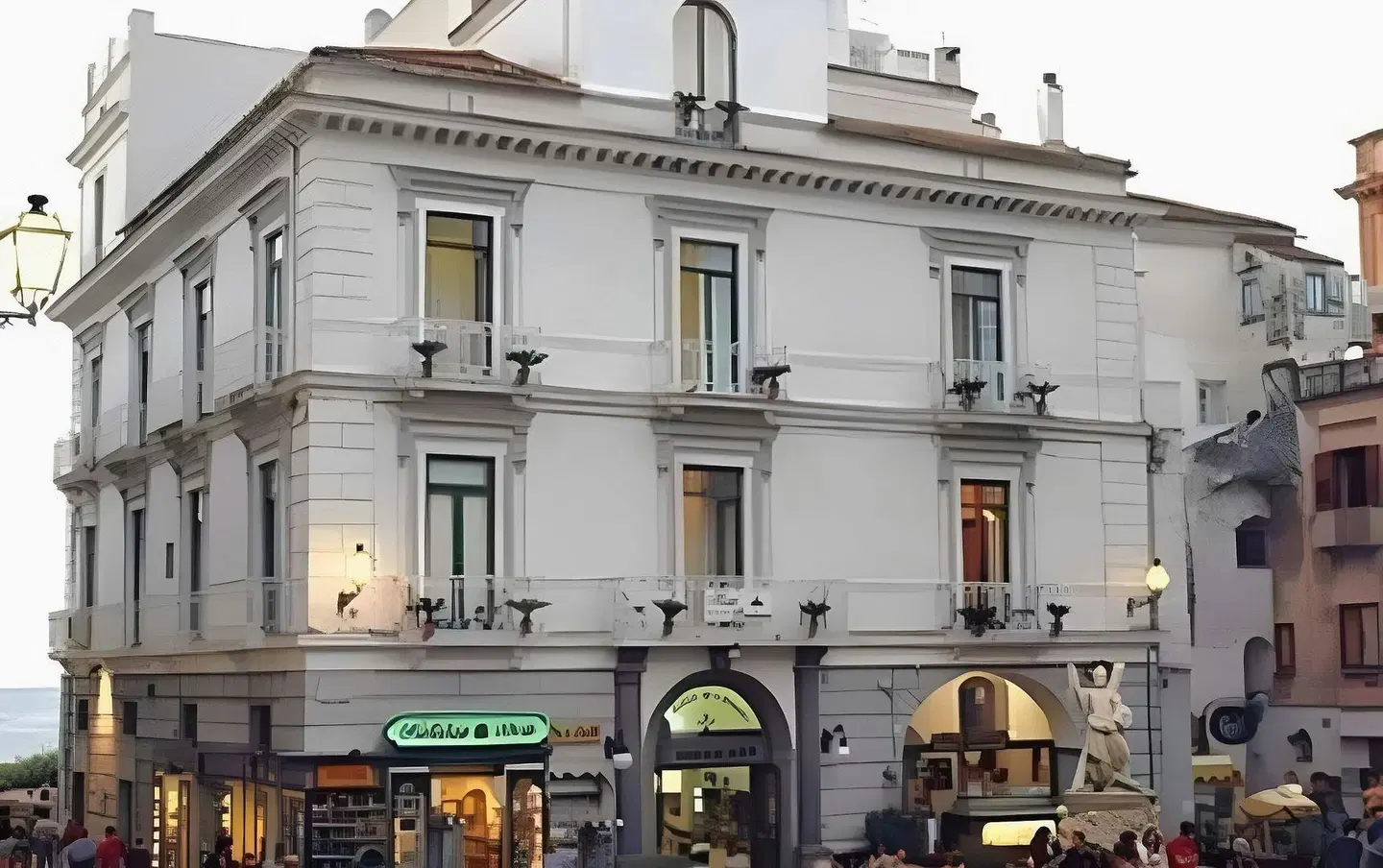 Fontana EXTERIOR