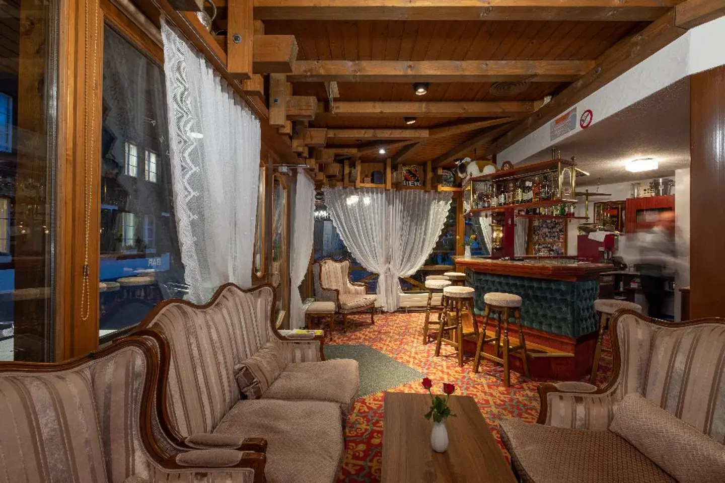 Chalet Swiss LOUNGE_LOBBY