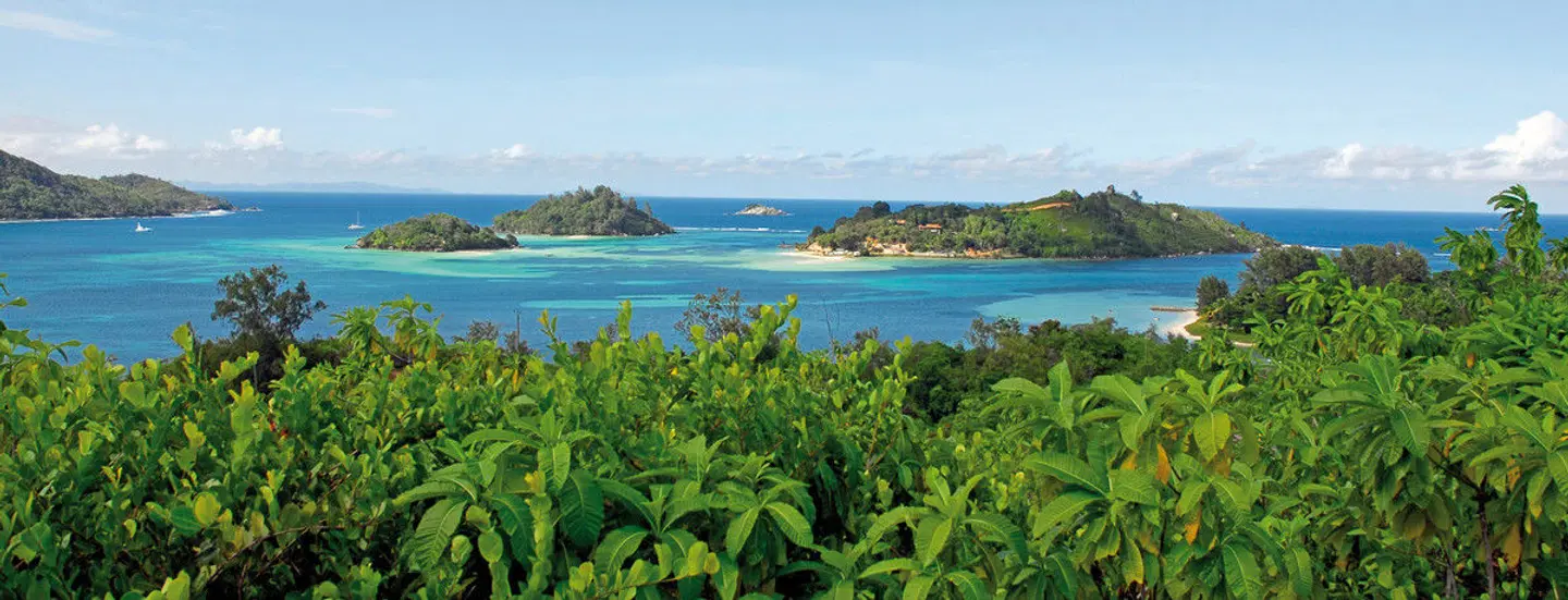 Cerf Island Resort LANDSCAPE