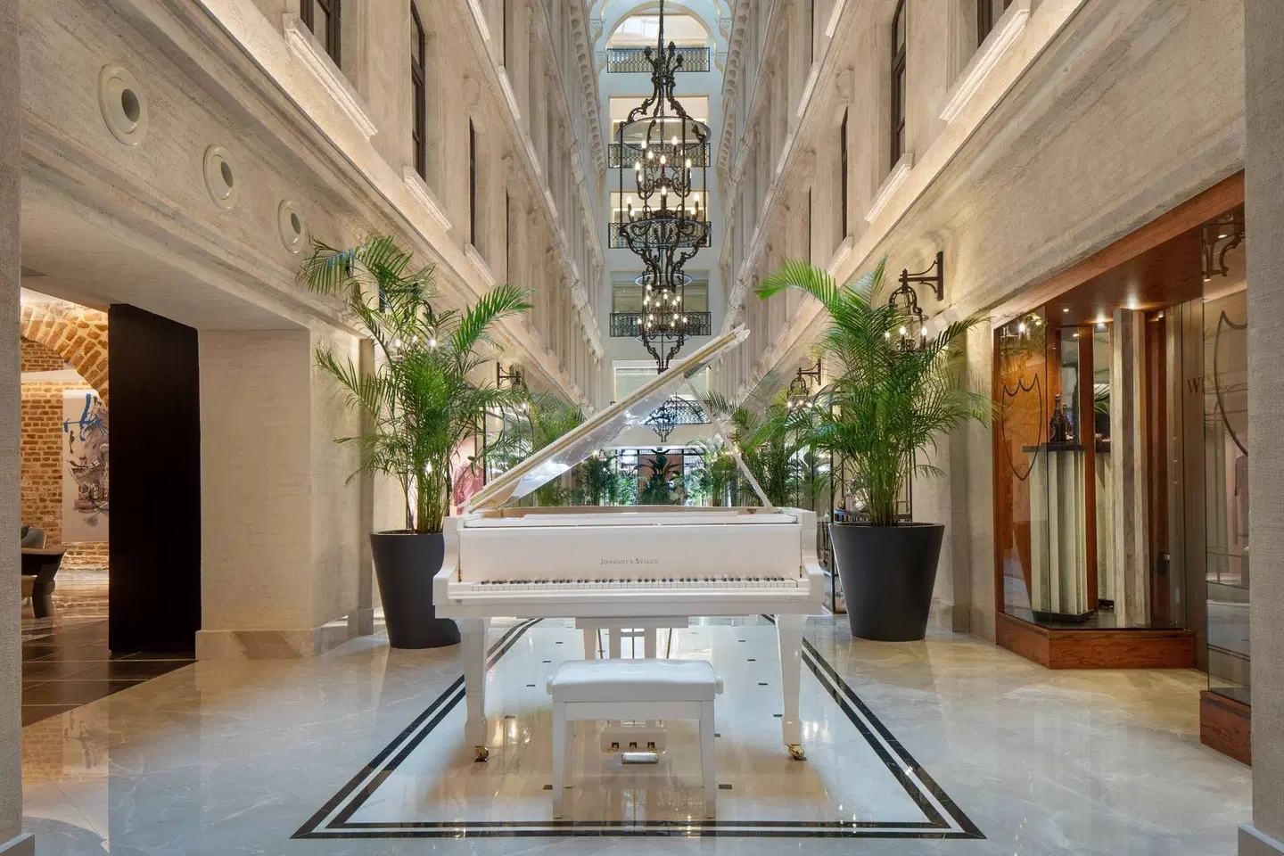 JW Marriott Istanbul Bosphorus LOUNGE_LOBBY